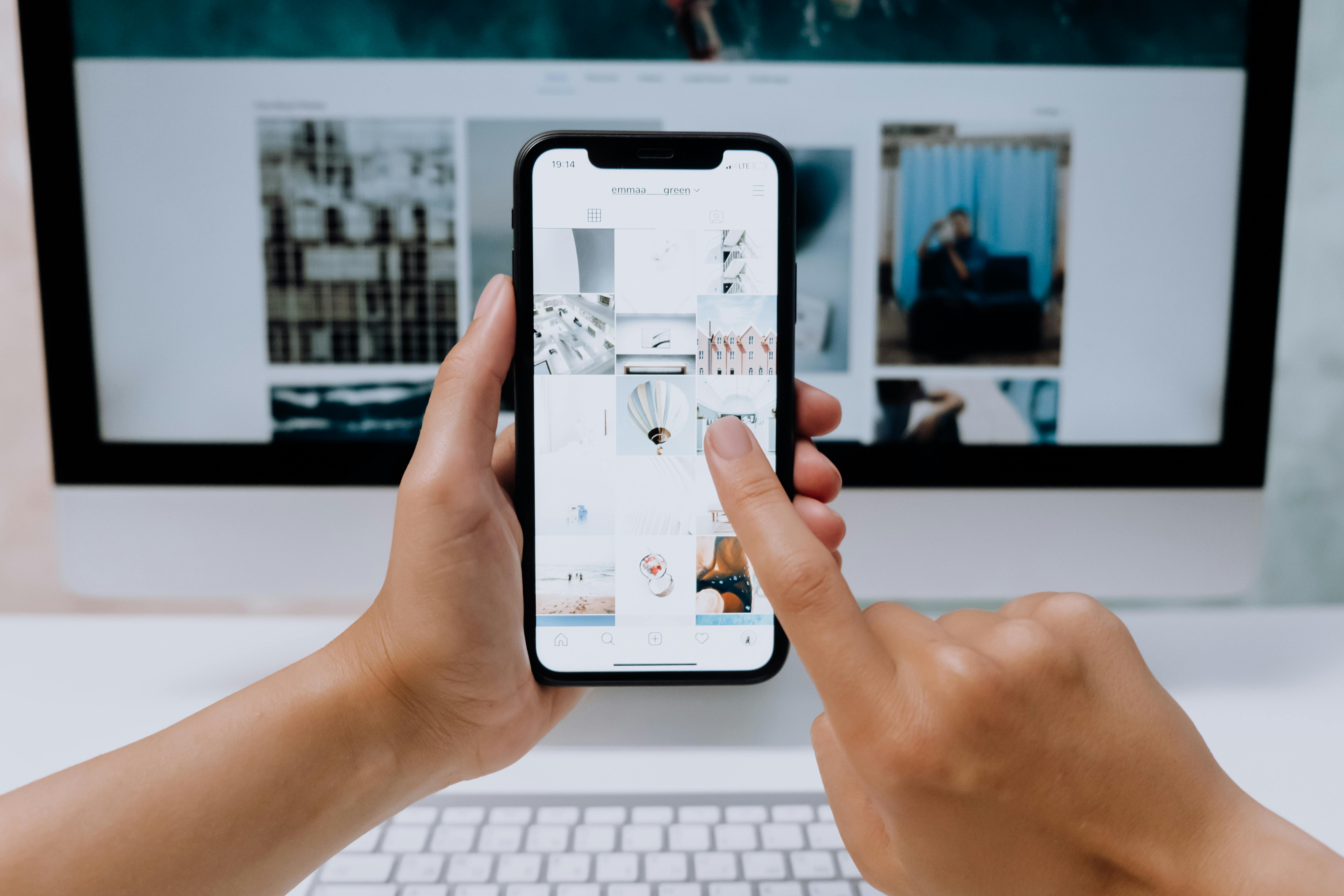How to Use Invisible Text in Social Media